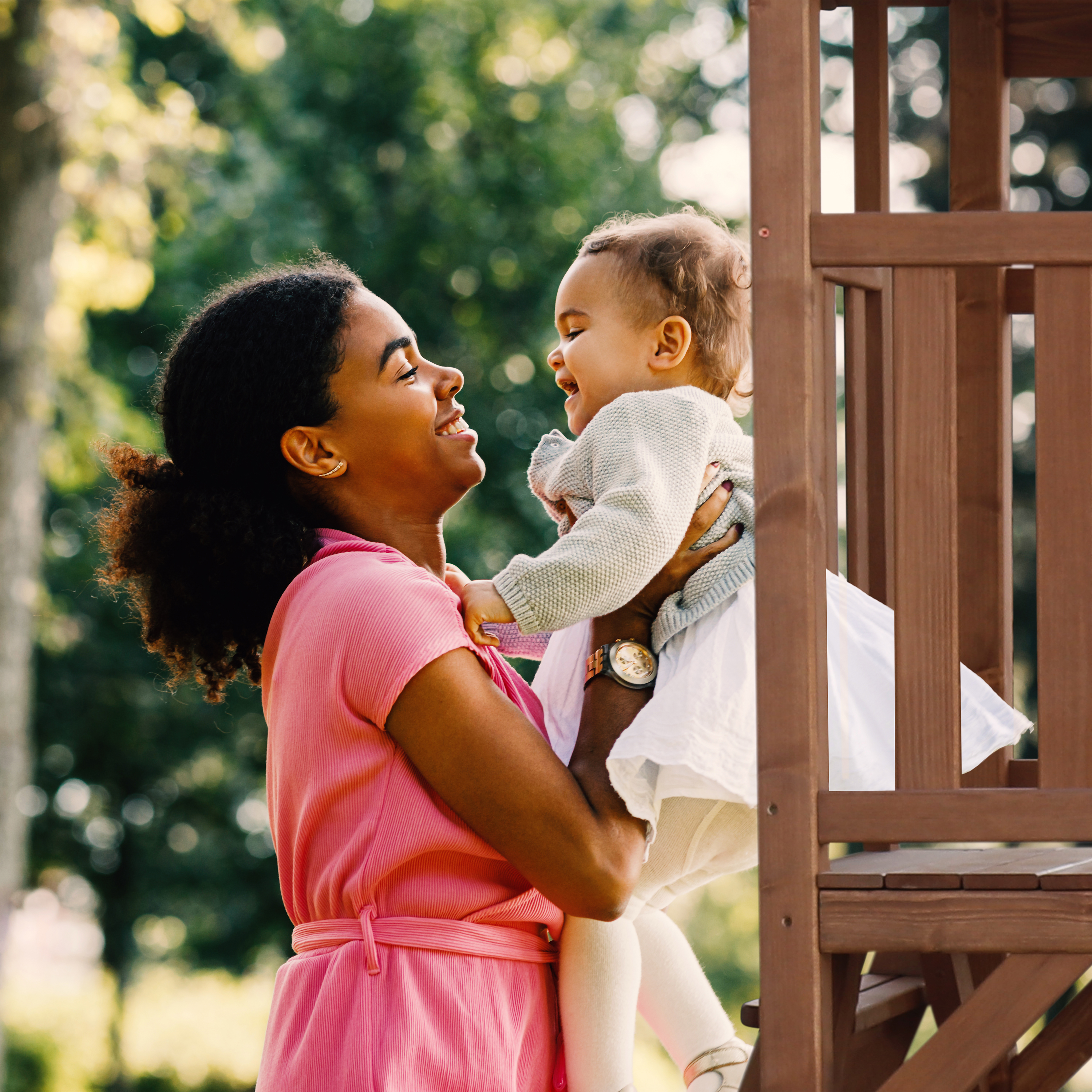 AXI Beach Tower with Roxy Nest Swing Set Brown - Red Slide