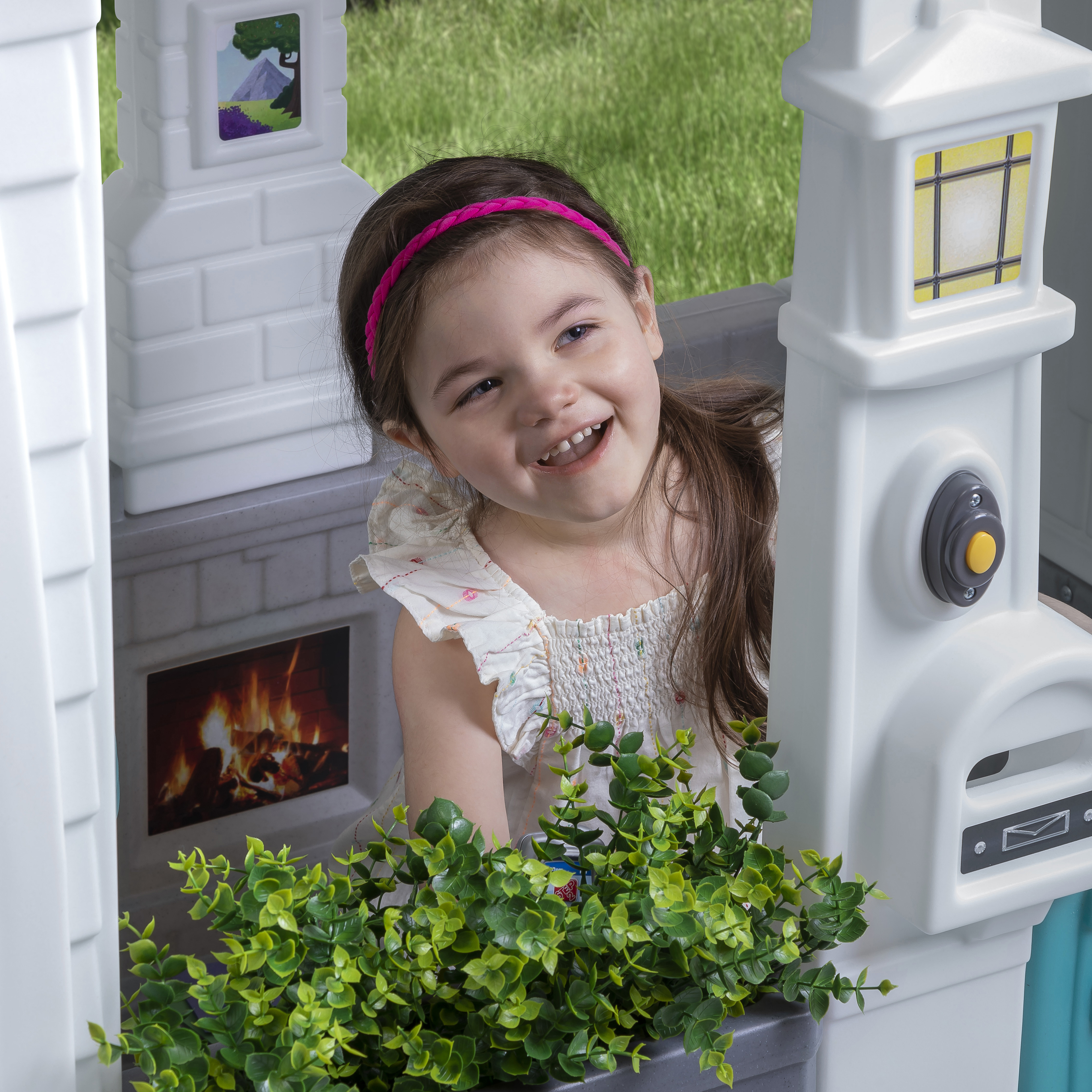 Step2 Neat & Tidy Cottage Homestyle Edition