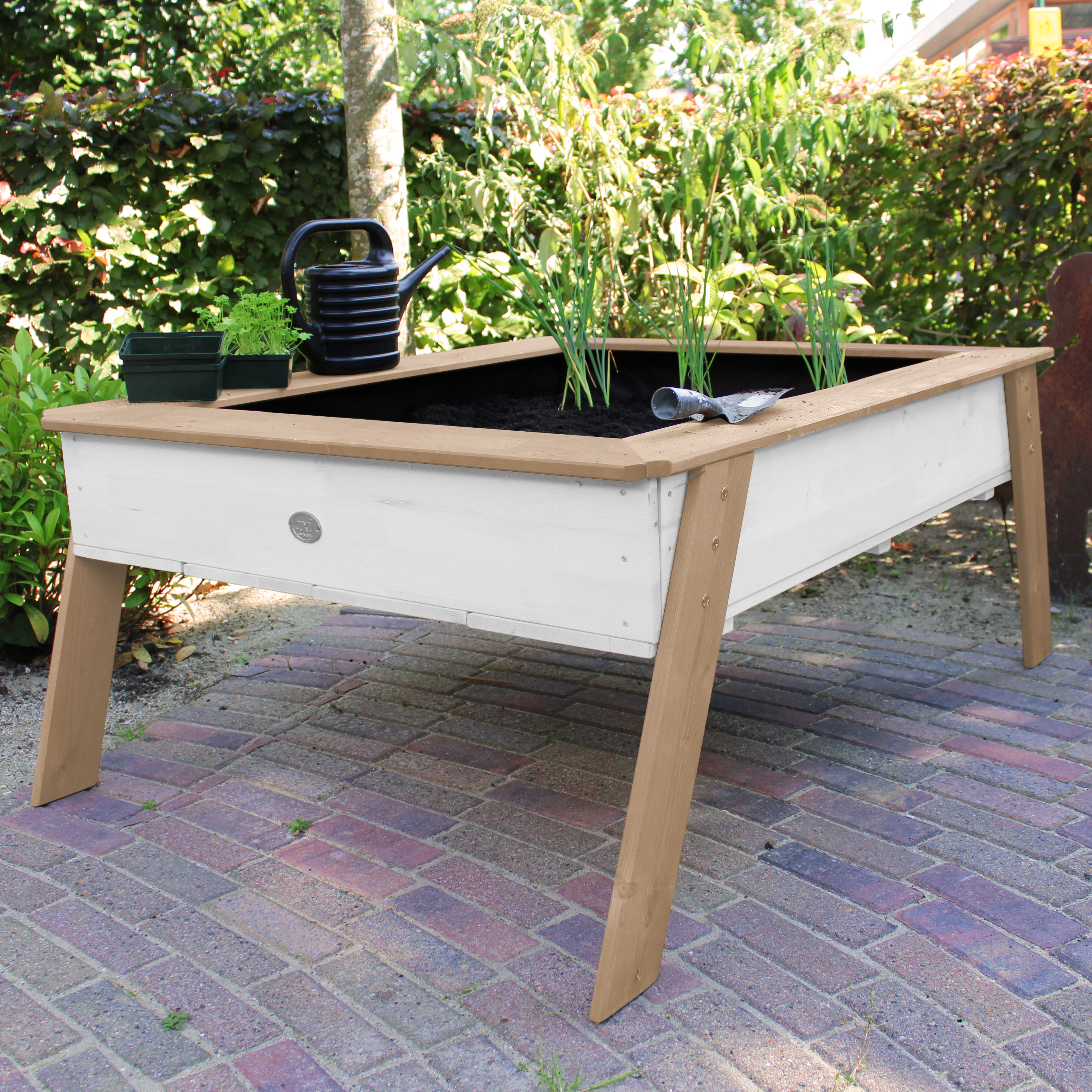 AXI Linda Sand & Gardening Table - Brown/White