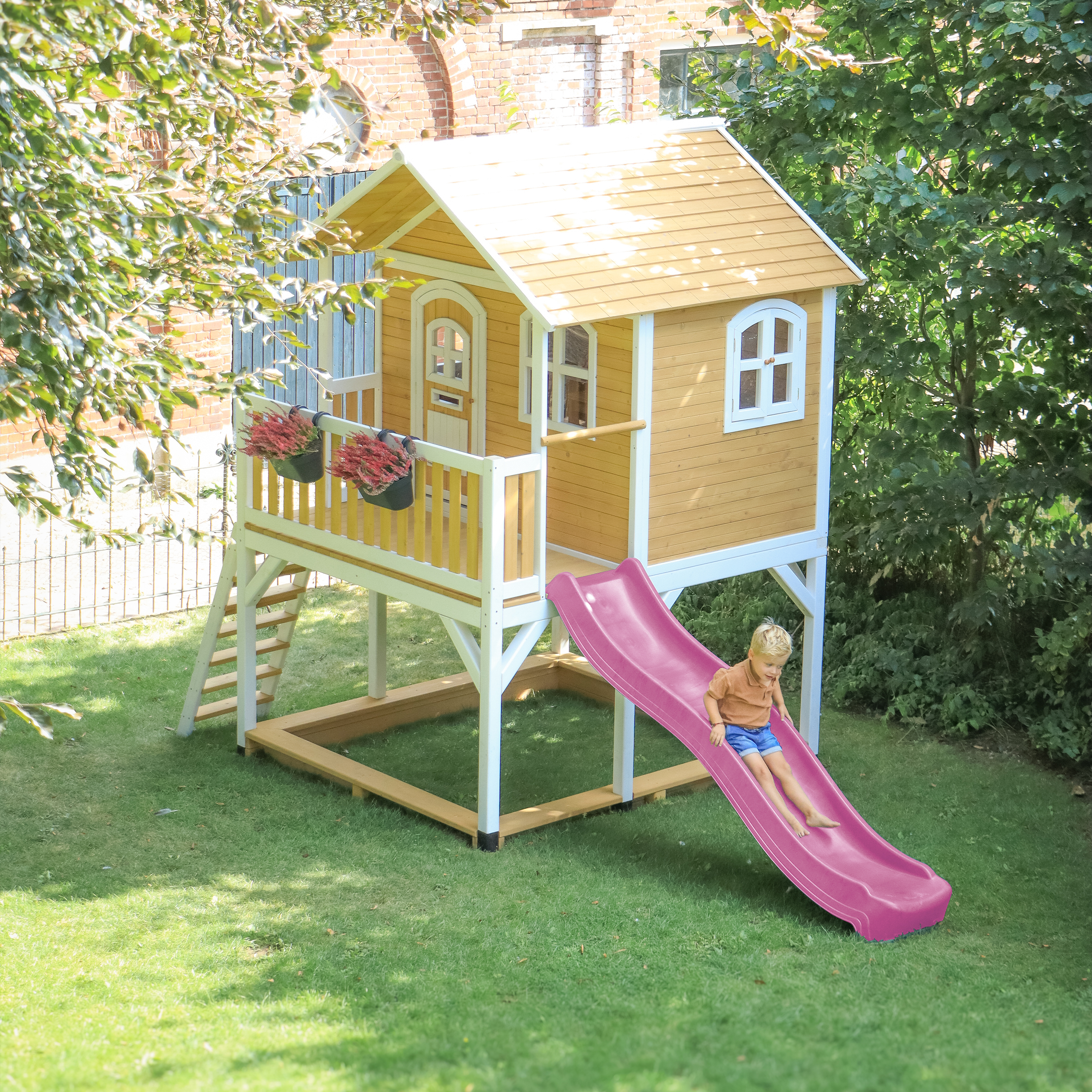 AXI Marc Speelhuis Bruin/wit - Paarse glijbaan