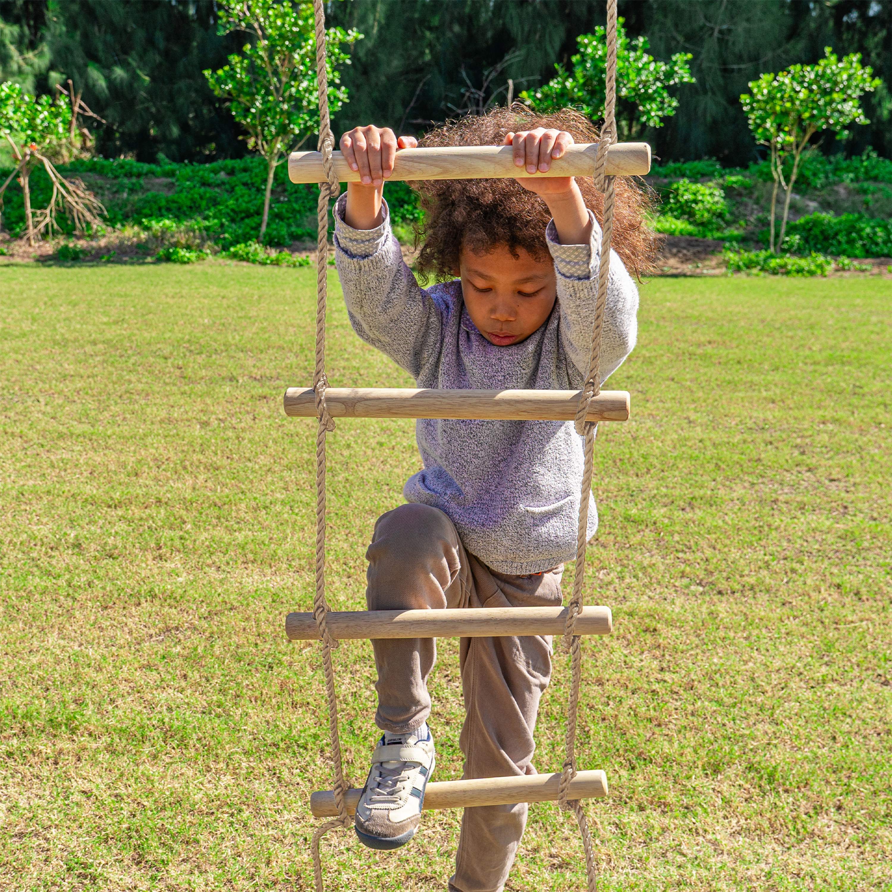 AXI Boris Wooden Playcentre with Swings. Trapeze. Climbing Nets and Monkey Bars – White Slide