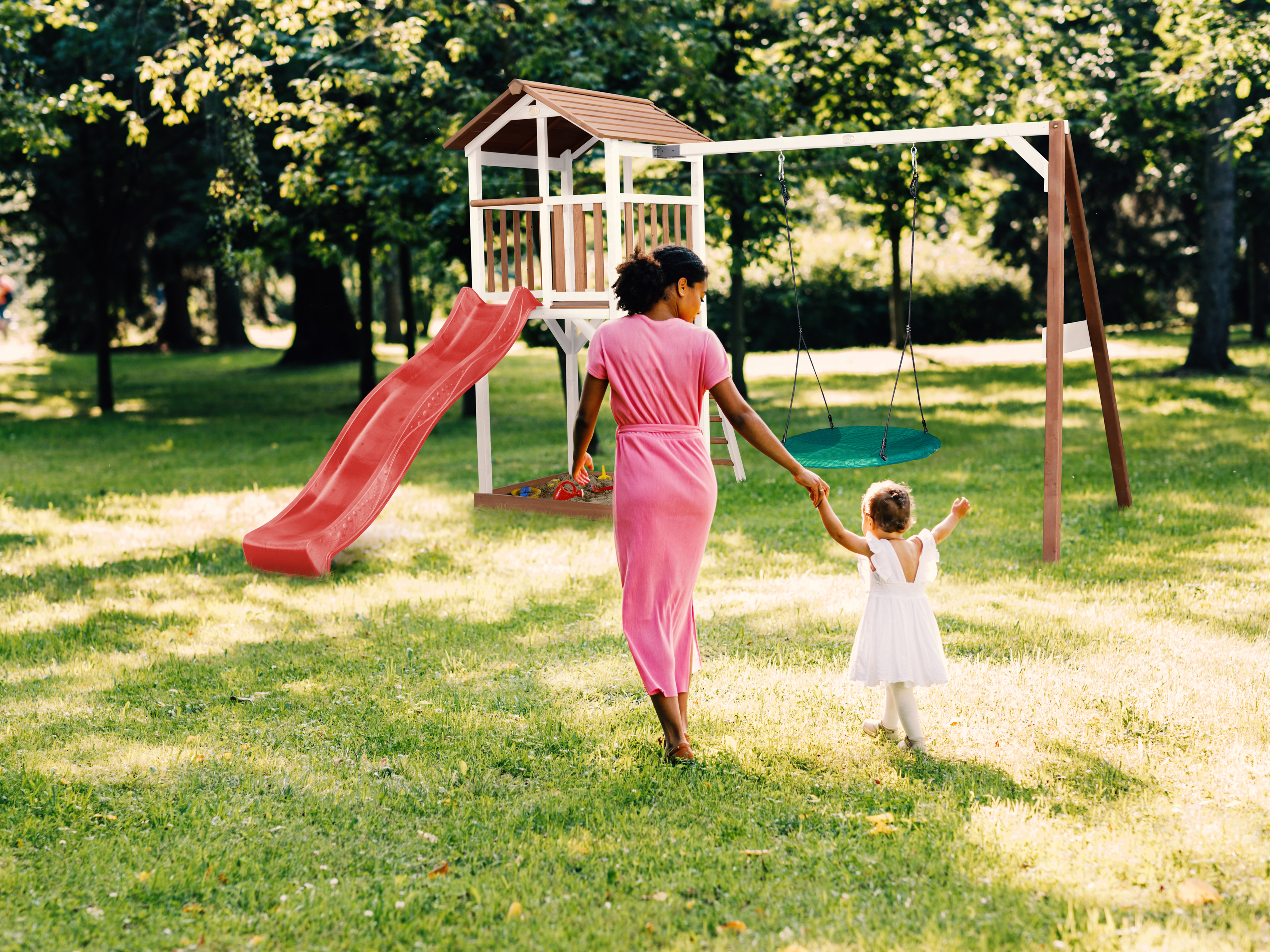 AXI Beach Tower with Summer Nest Swing Set Brown/White - Red Slide