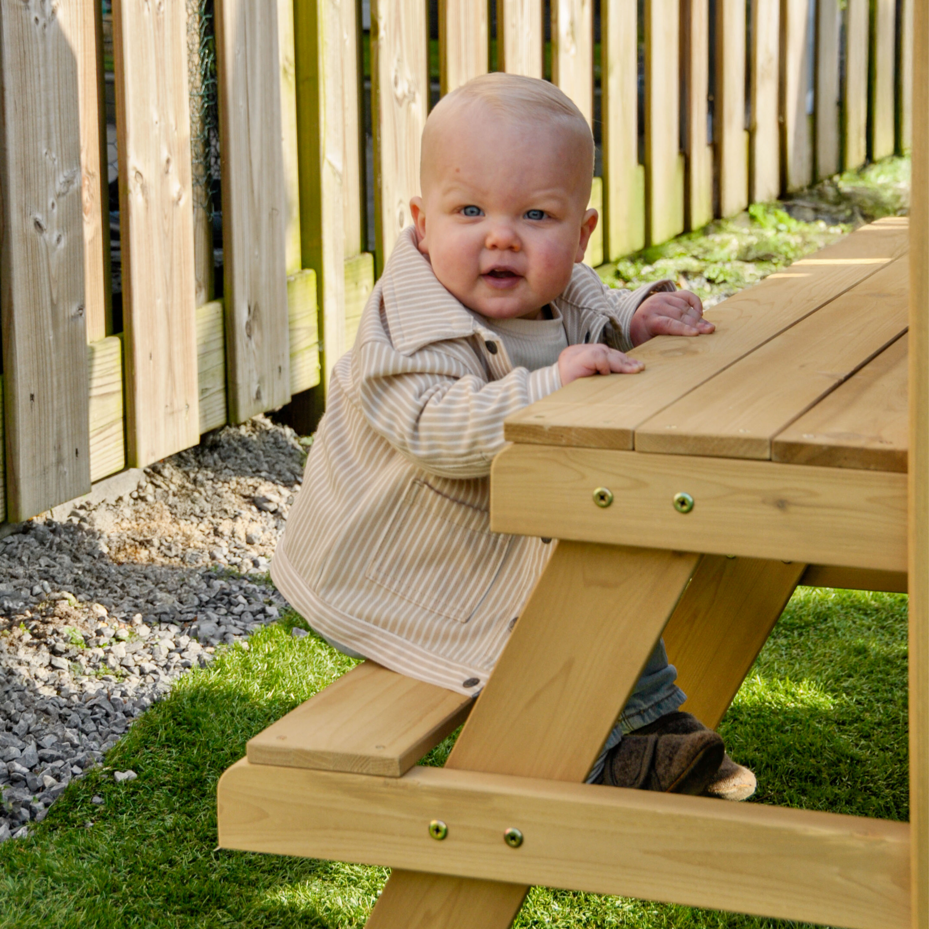 AXI Leah Mini Wooden Playtower with Sandbox. Picnic Table & Chalkboard – White Slide