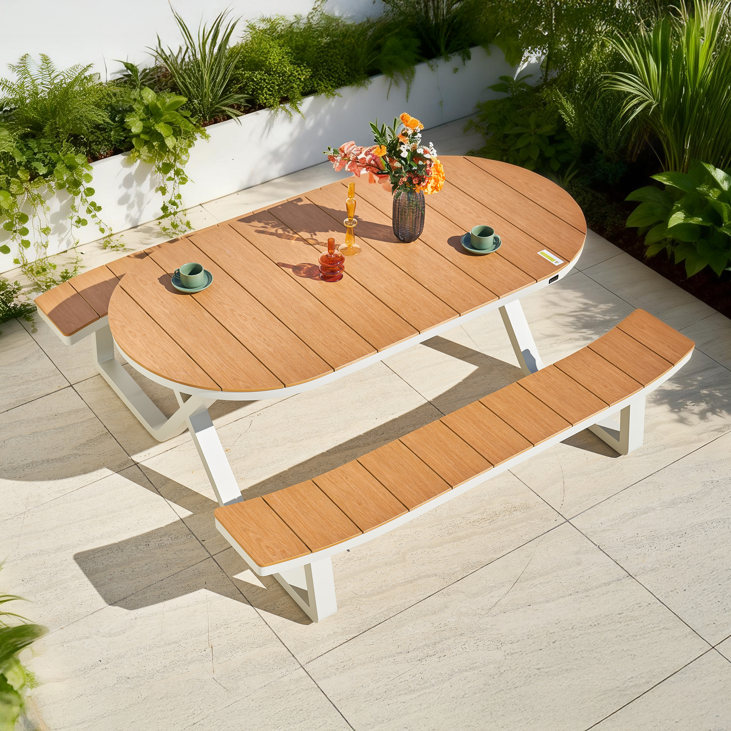 AXI Jax Picnic Table with 2 benches Oval – White/Teak-look Polywood