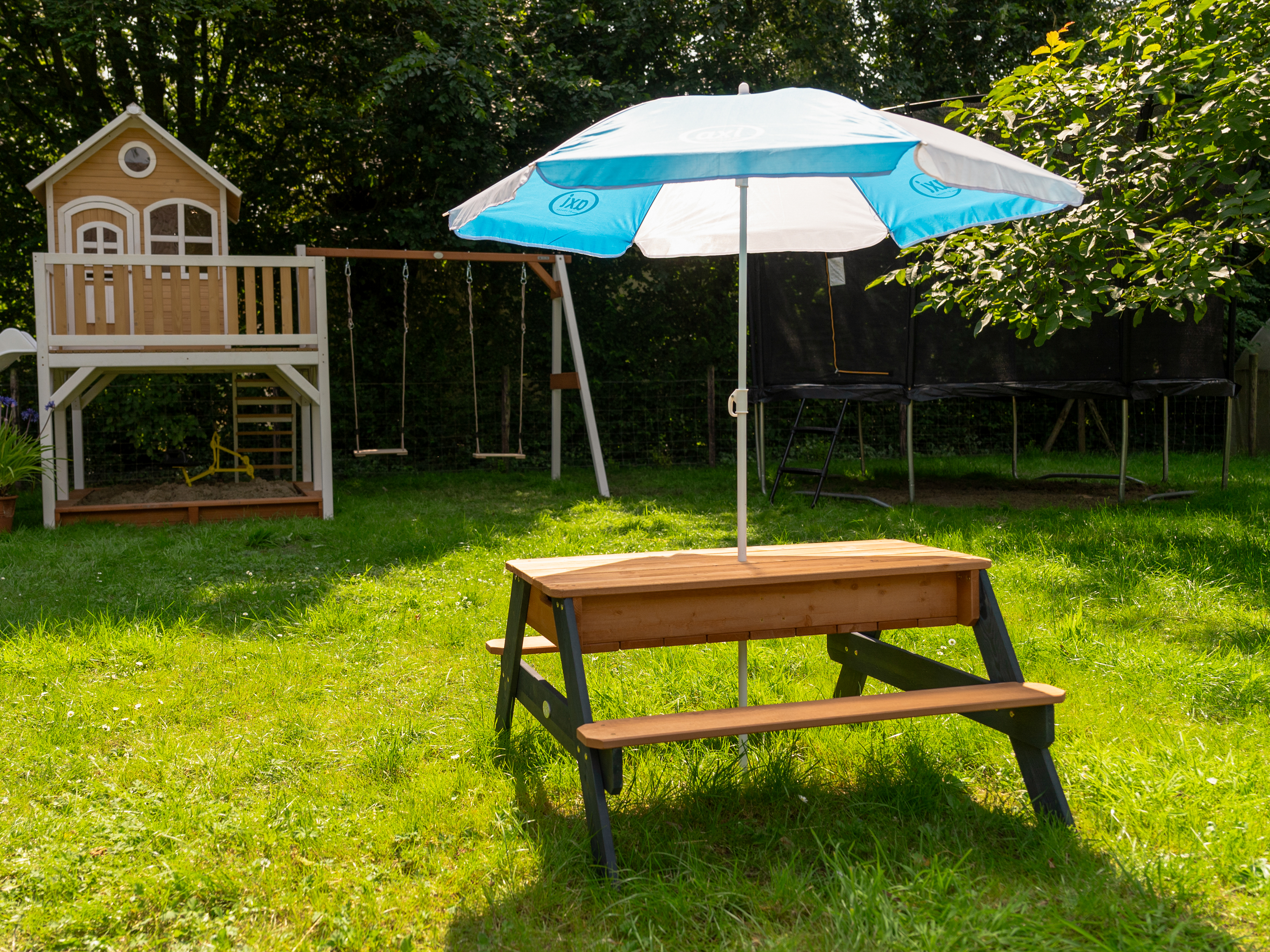 AXI Nick Zand & Water Picknicktafel Antraciet/bruin - Parasol Blauw/wit