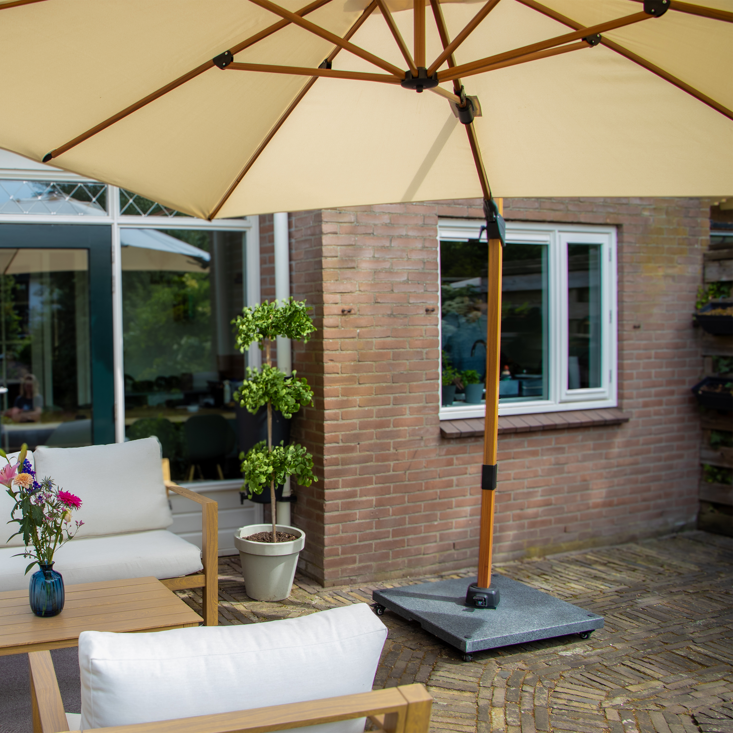 AXI Apollo Premium Cantilever Parasol 300x300cm - Wood-look/Beige-8720365063541 AXI Apollo Premium Cantilever Parasol 300x300cm - Wood-look/Beige