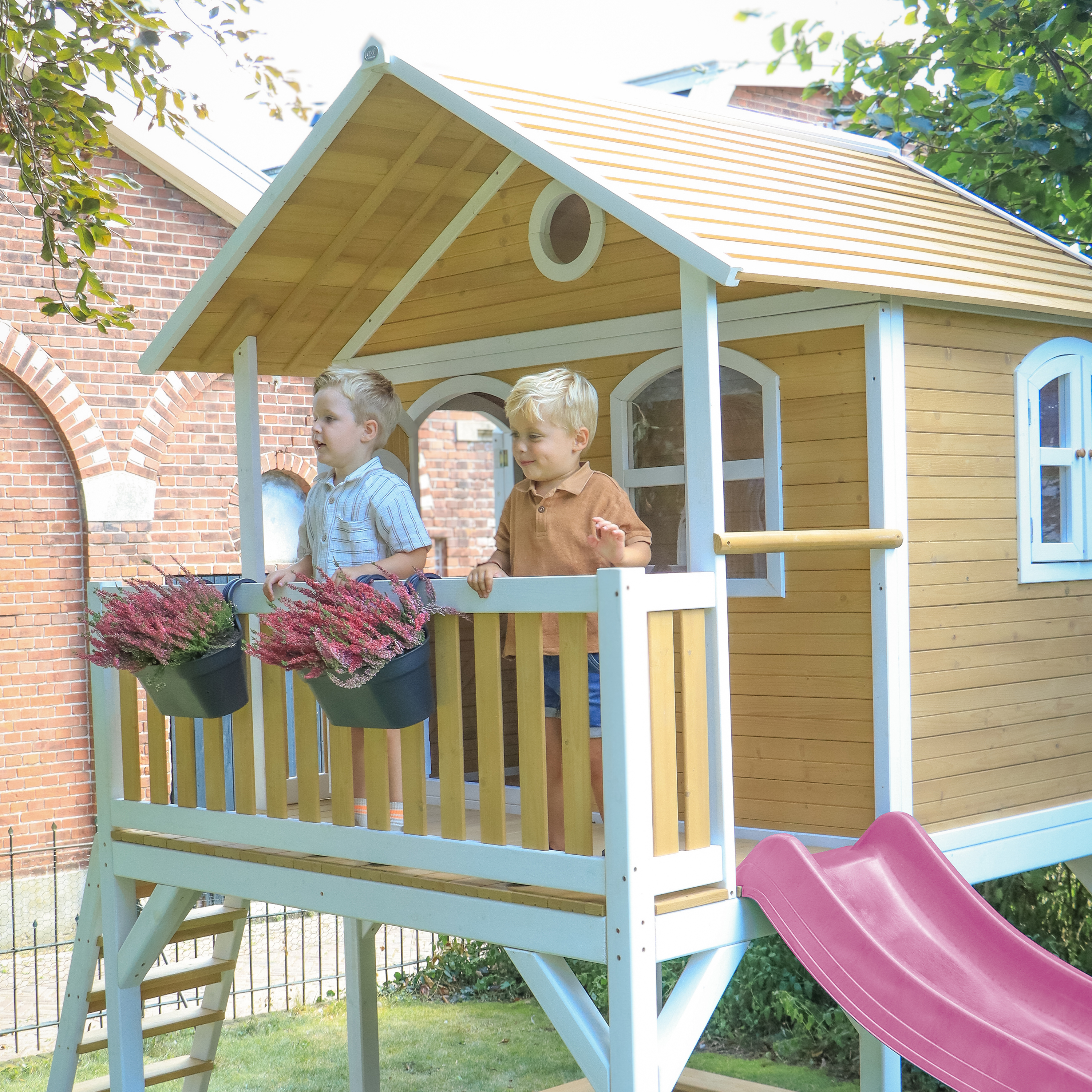 AXI Marc Speelhuis Bruin/wit - Paarse glijbaan