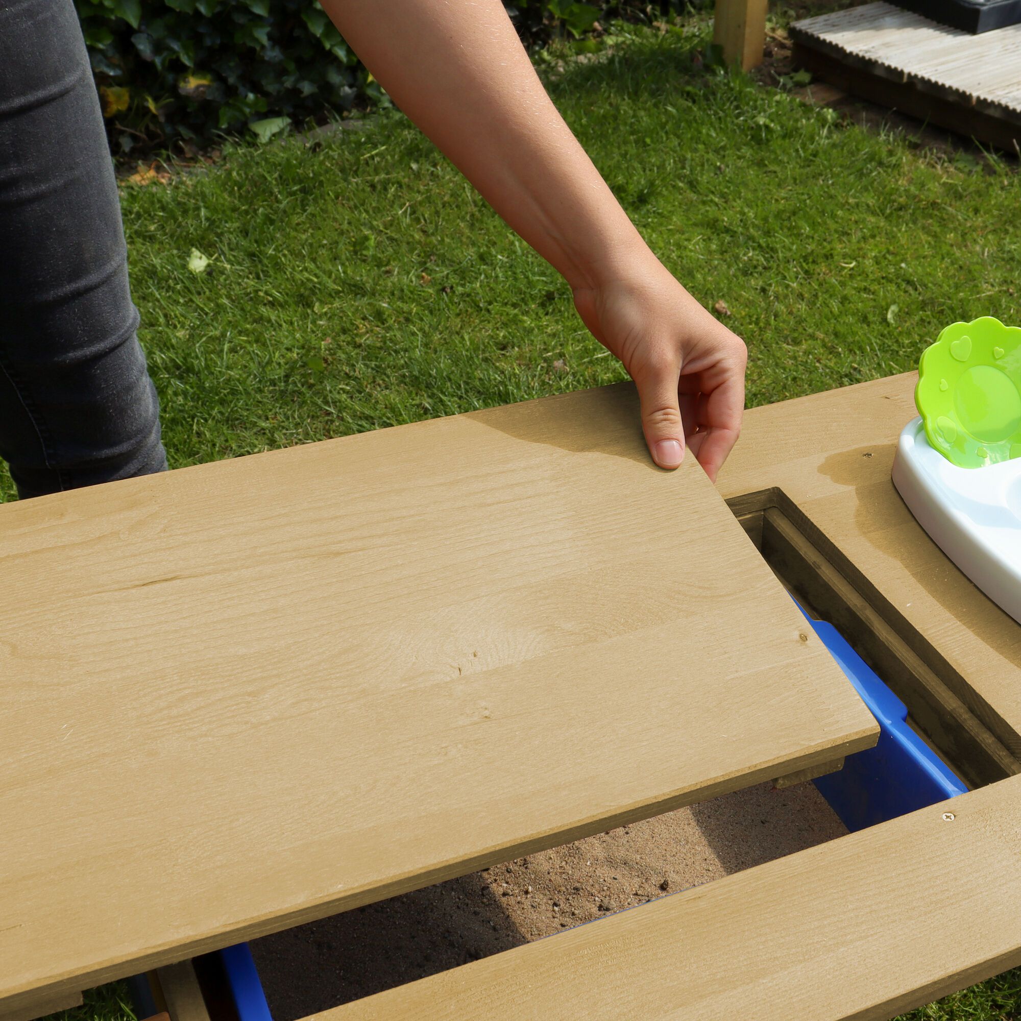 AXI Emily Zand & Water Picknicktafel met Speelkeuken wastafel Bruin