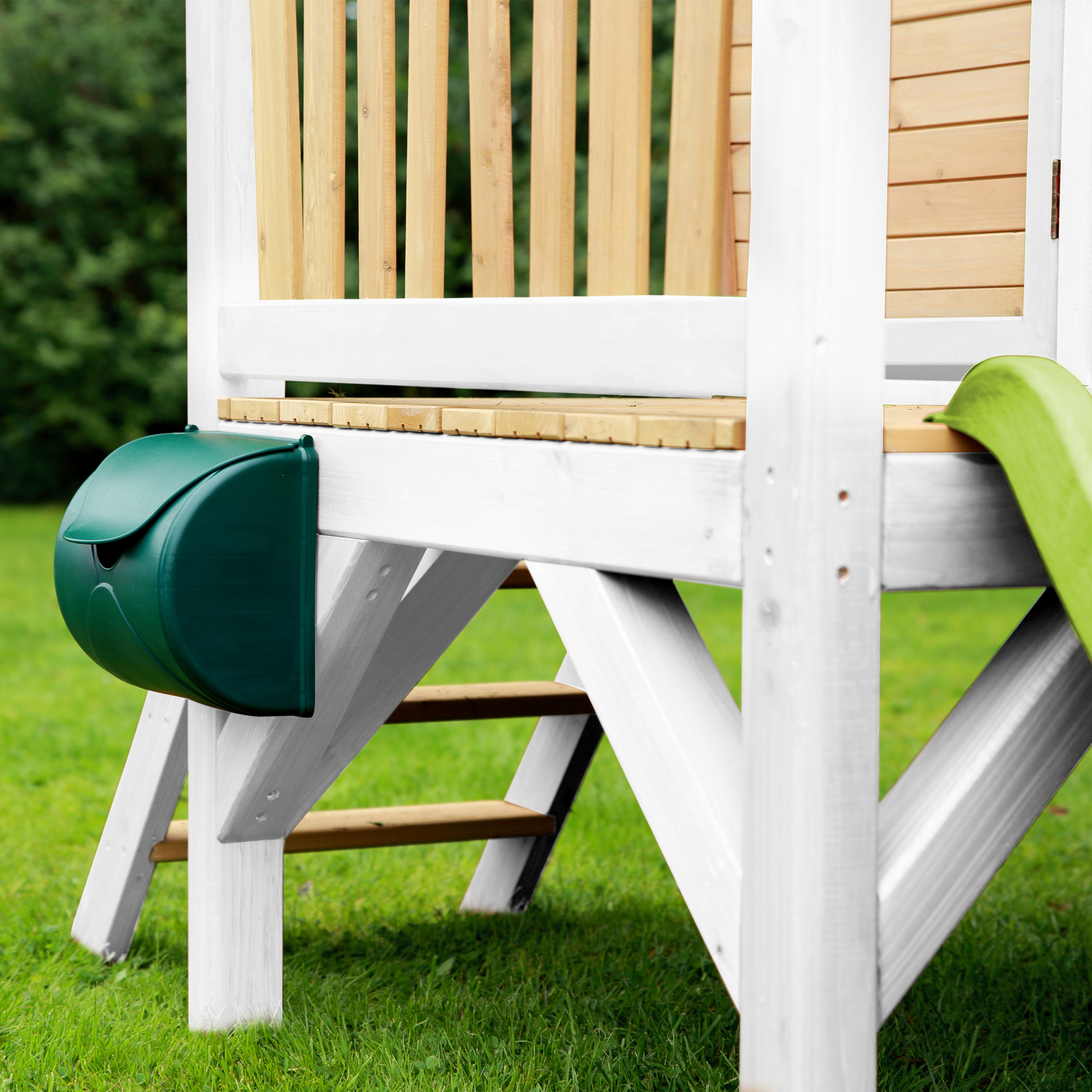 AXI Robin Playhouse Brown/White - Lime Green Slide
