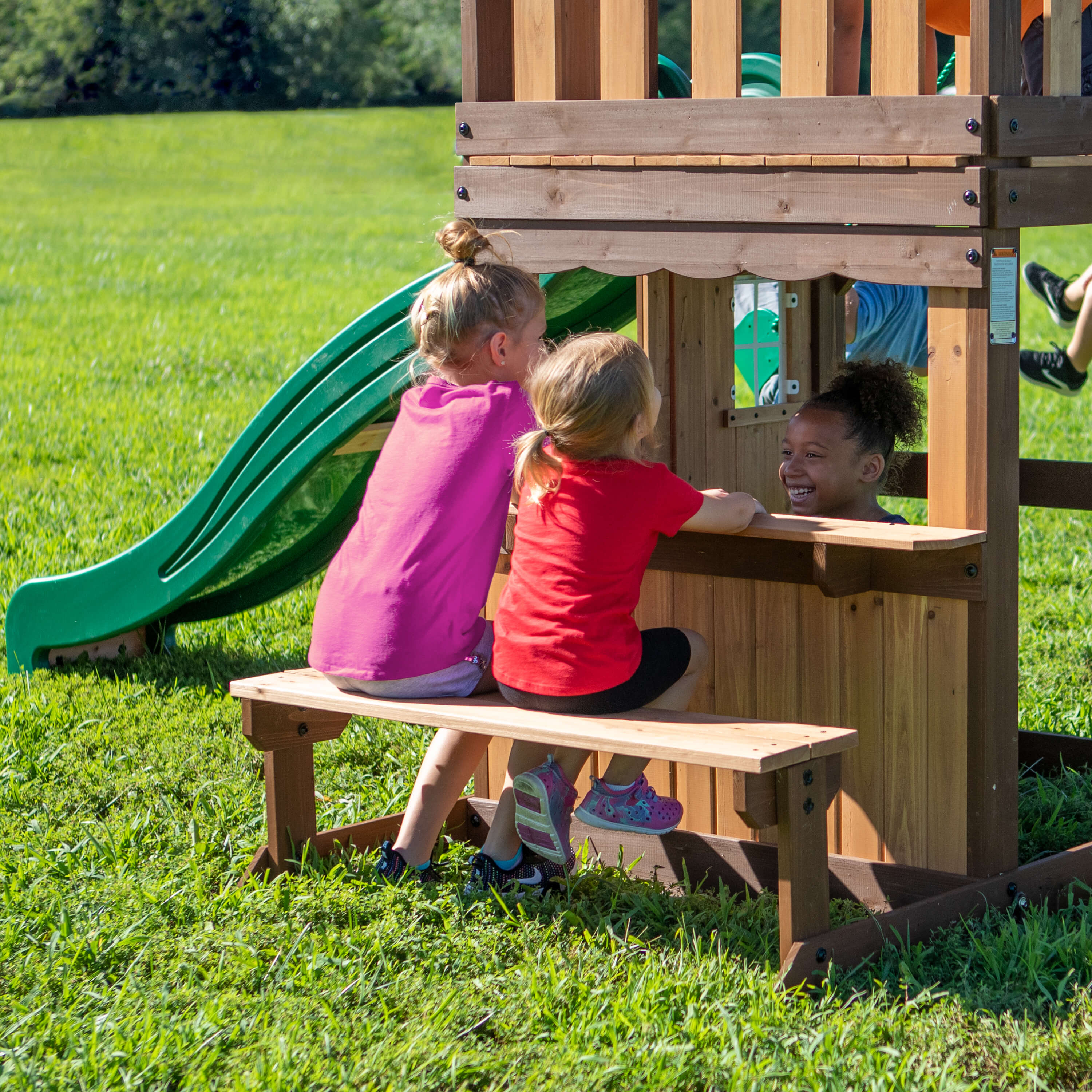 Backyard Discovery Lakewood Speeltoren met Schommels en Glijbaan