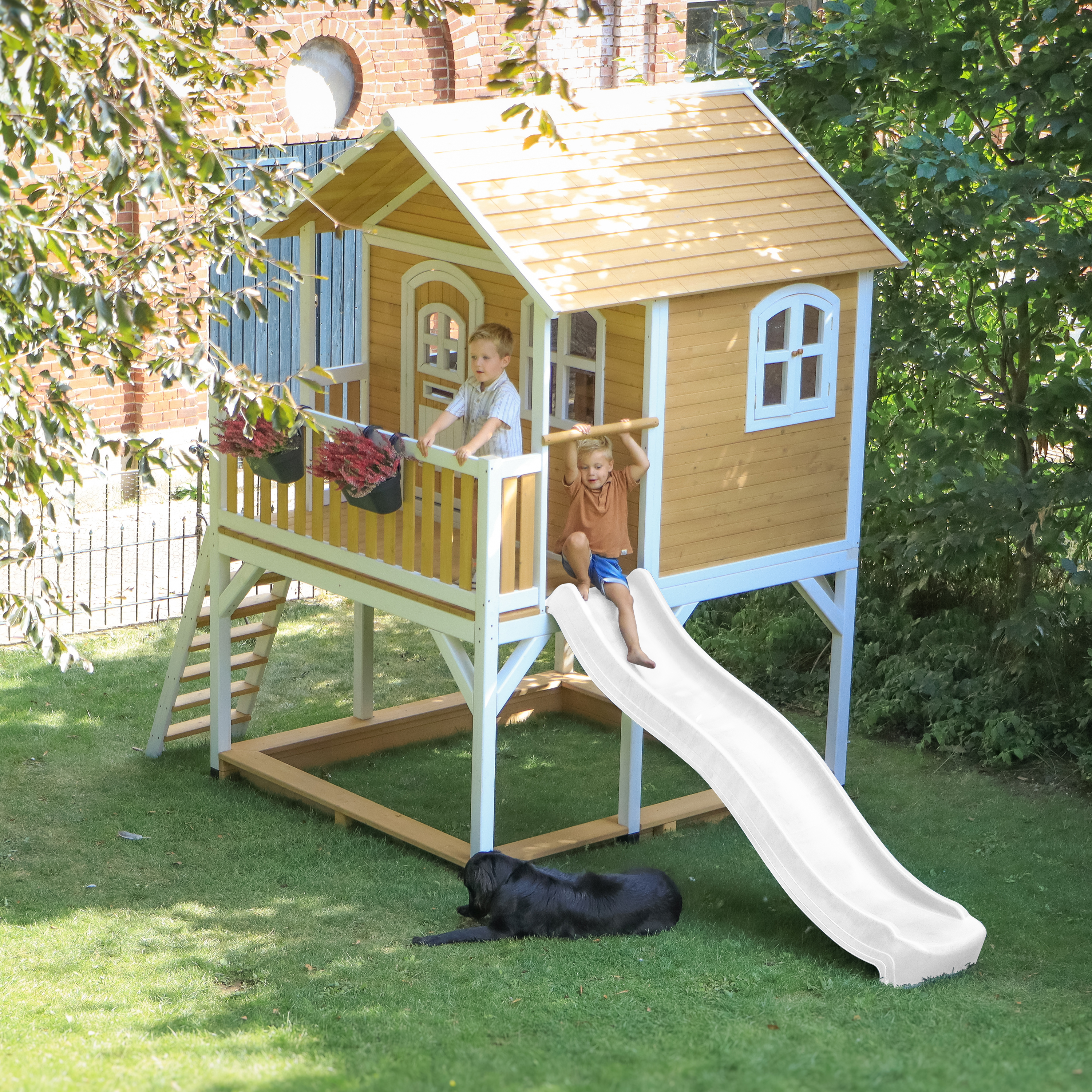 AXI Marc Playhouse Brown/White - White Slide