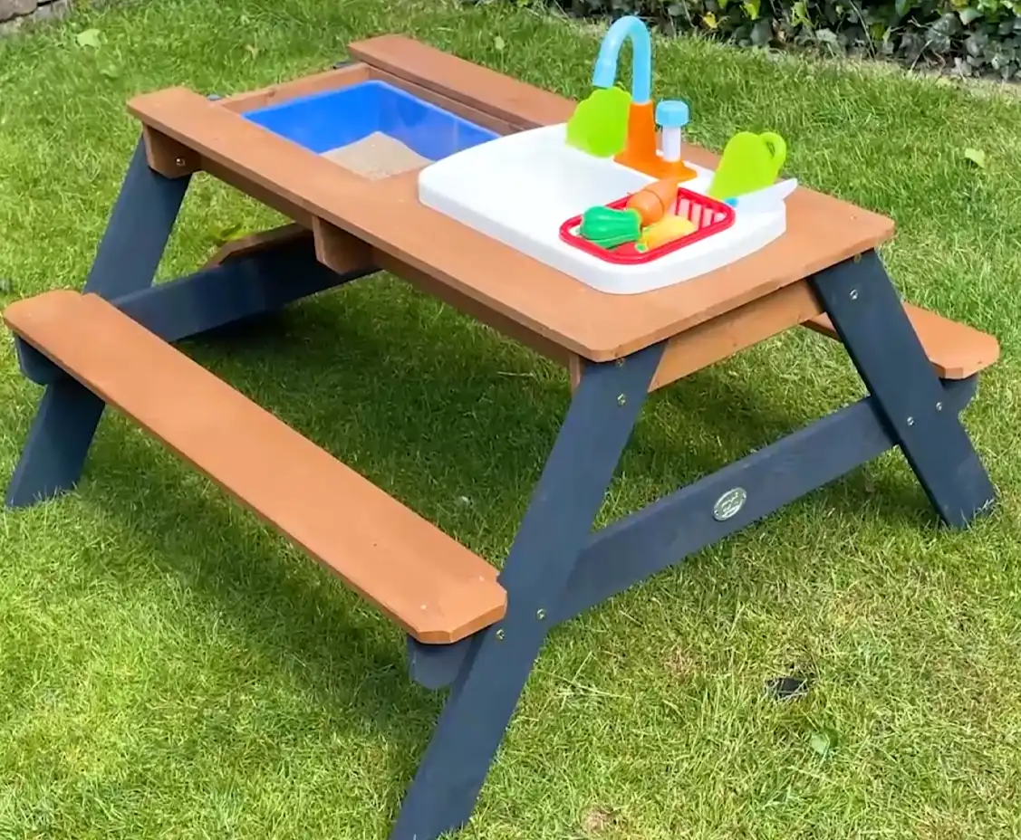 AXI Emily Sand- & Vand Picnicbord med legekøkkenvask - Antracit/Brun