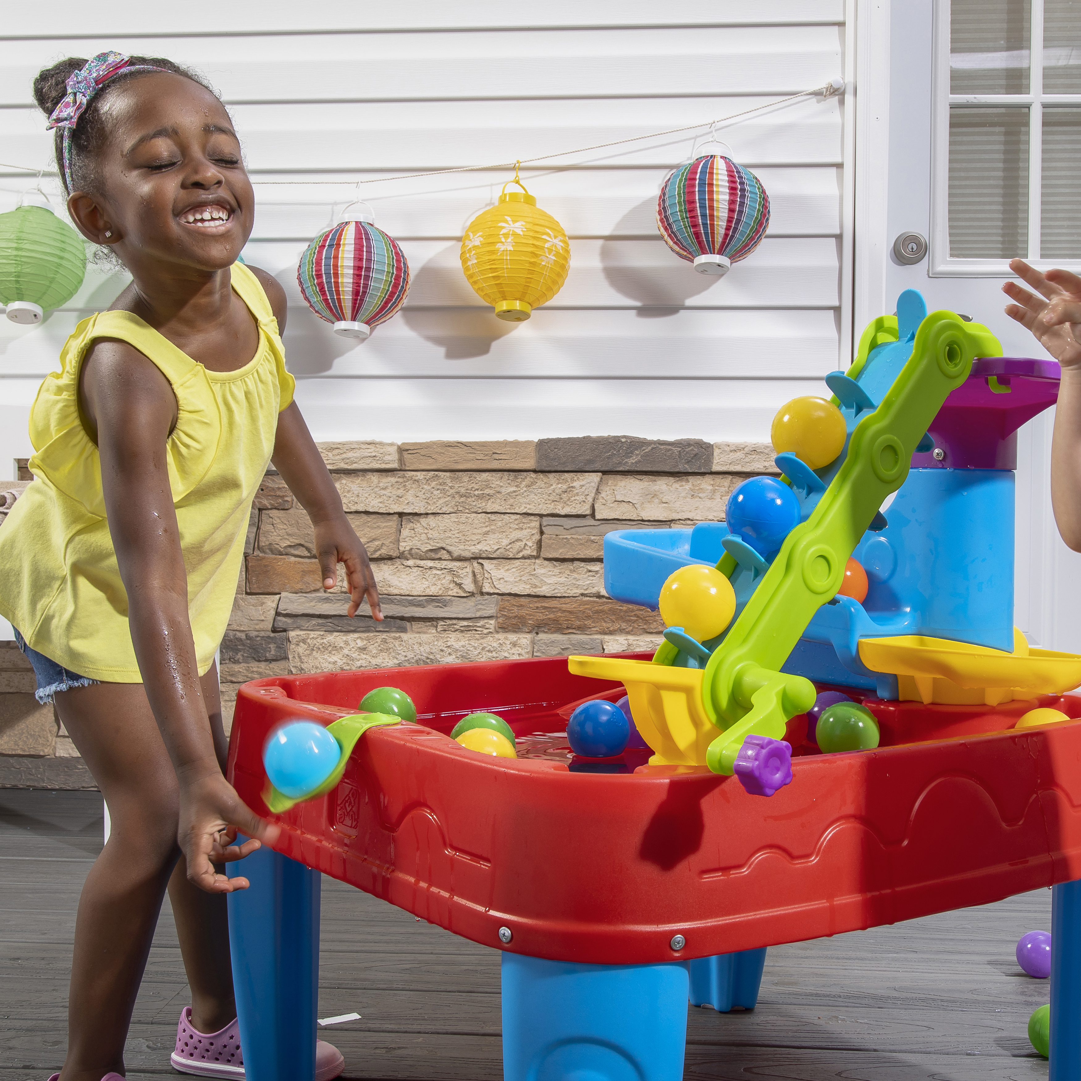 Step2 Stem Discovery Ball Table