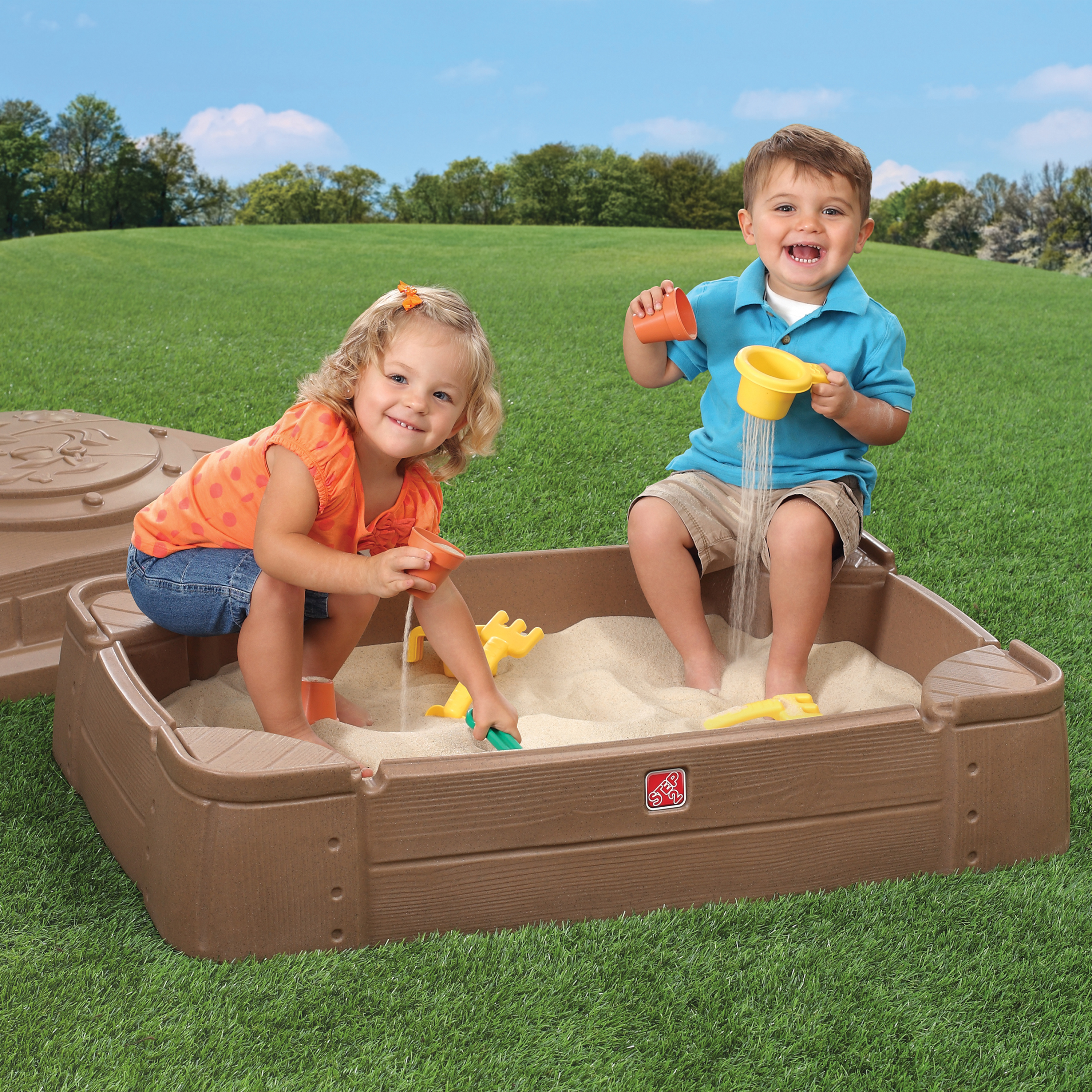 Step2 Play & Store Sandbox