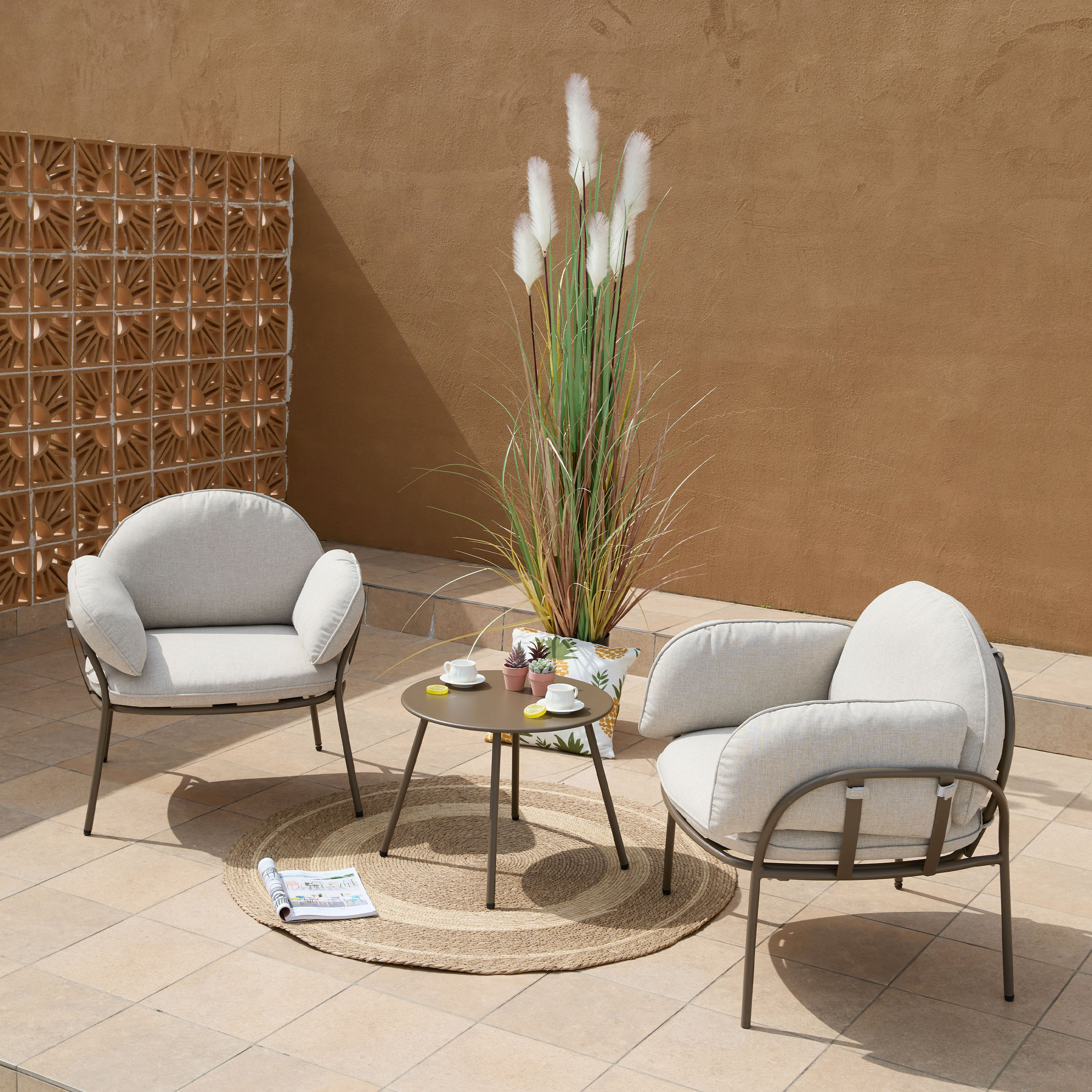 AXI Ziva Lounge Set with table & 2 chairs – Taupe/Beige
