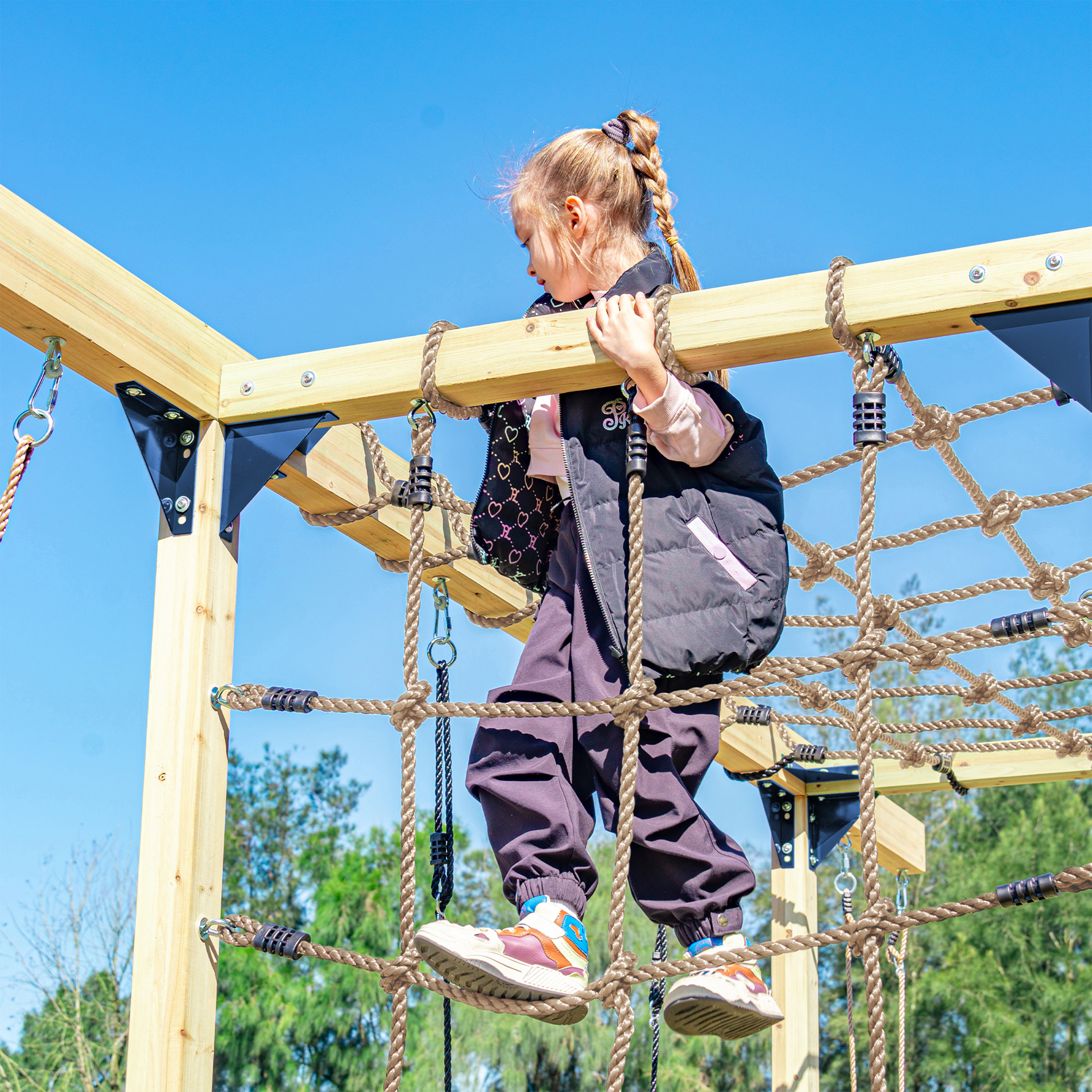 AXI Boris Wooden Playcentre with Swings. Trapeze. Climbing Nets and Monkey Bars – Purple Slide-8720365066665 AXI Boris Wooden Playcentre with Swings. Trapeze. Climbing Nets and Monkey Bars – Purple Slide