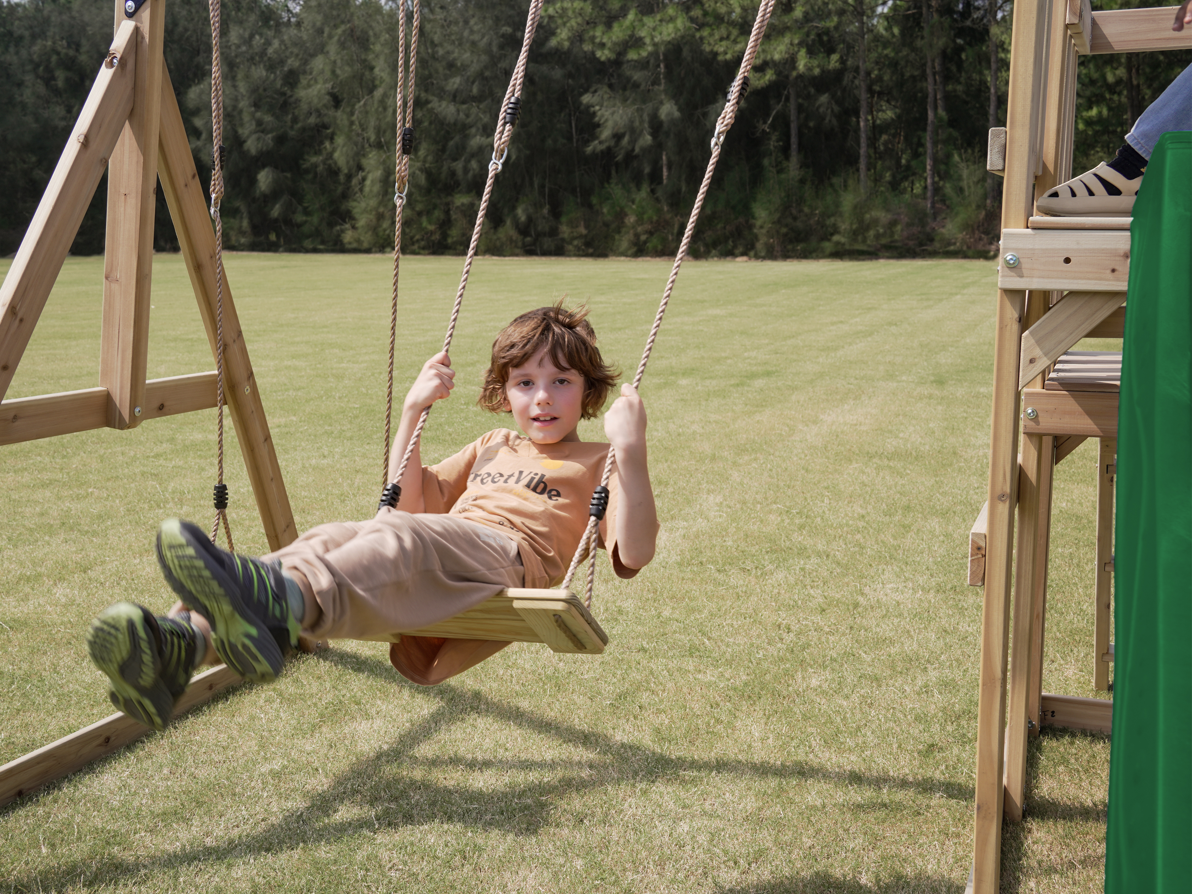 AXI Mette Climbing Frame with Double Swing Set and Picnic Table - Green Slide