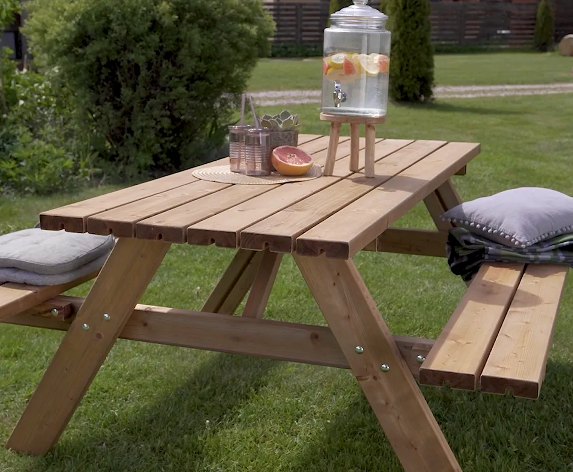 AXI Julie Picnicbord i træ Classic 177 x 154 cm - Brun