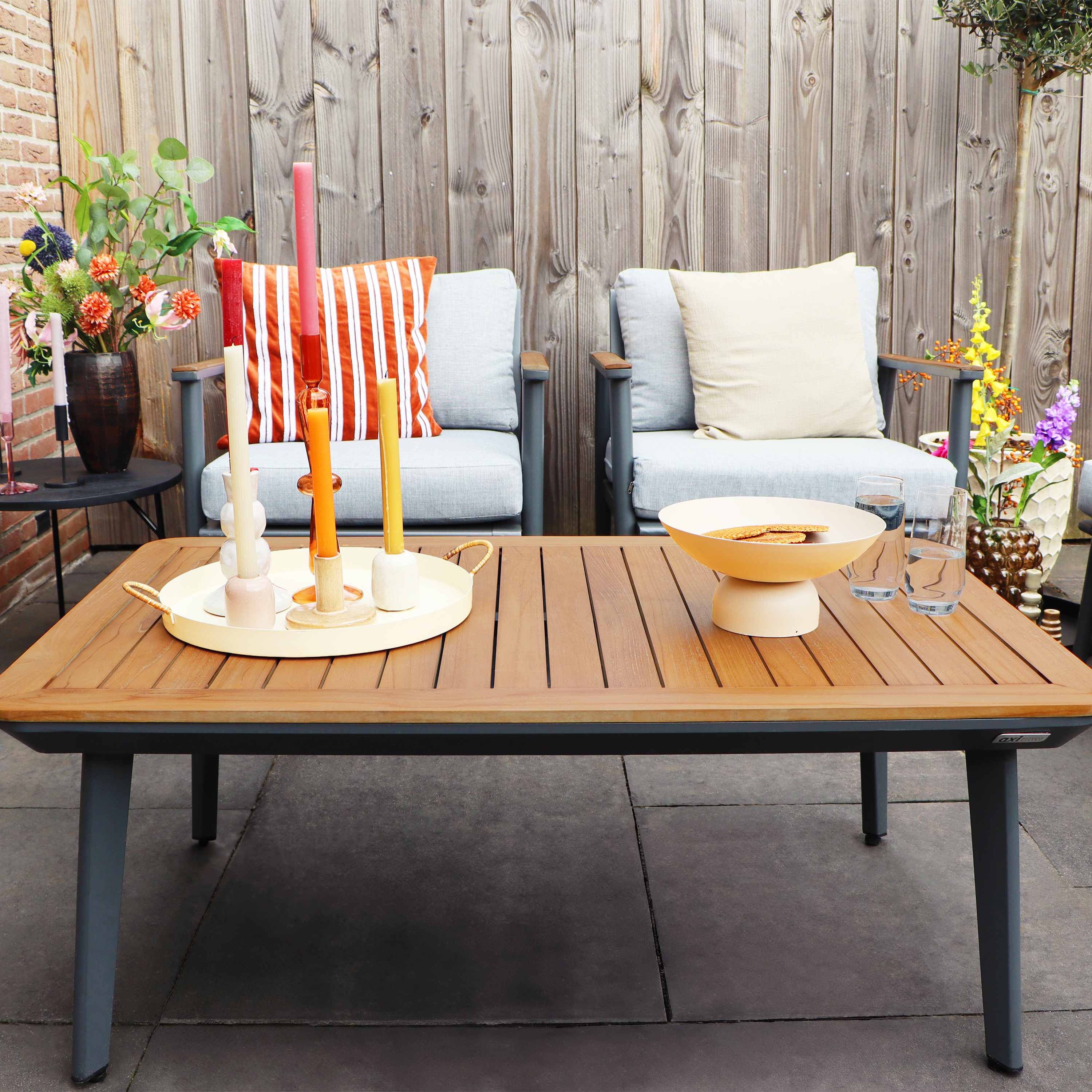 AXI Bibi 4-piece Lounge Set with sofa, table and two chairs - Anthracite/Teak